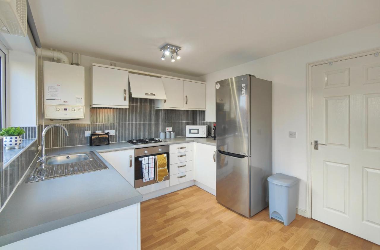 The Metcombe - Holiday Home With Free Parking 10 Minutes Walk To Etihad Stadium & Coop Live Arena Manchester Exteriör bild